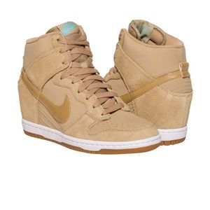 Nike Shoes - 🆕️ Nike DUNK SKY HI ESSENTIAL SNEAKER Nike Shoes - 🆕️ Nike DUNK SKY HI ESSENTIAL SNEAKER